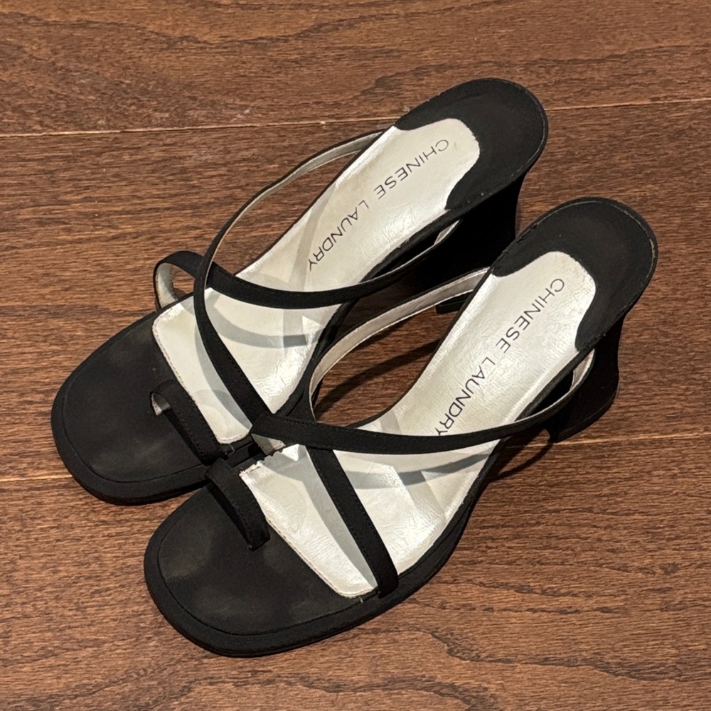 Chinese Laundry Black Wedge Sandals Size 8.5
